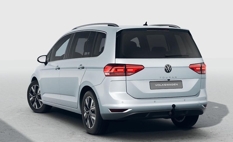 Volkswagen Touran People 1,5 TSI EVO 7DSG 110kW - fotka 3 z 7