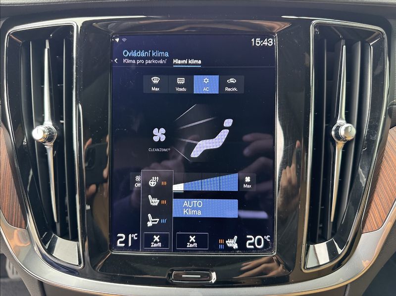 Volvo V60 2,0 T6 AWD Inscription DPH ČR - fotka 40 z 50