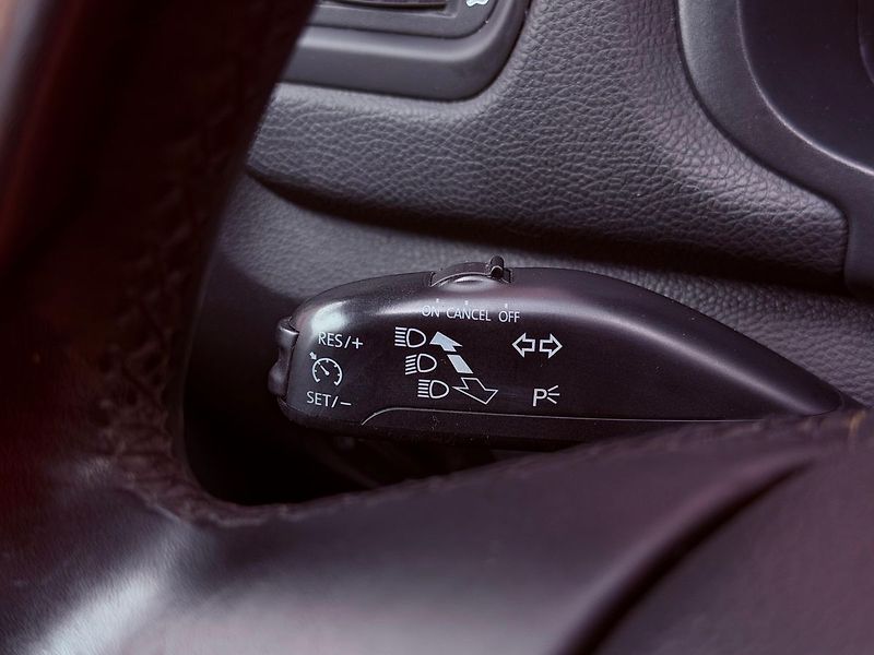 Škoda Fabia 1.2 TSi Elegance, Serviska - fotka 22 z 24