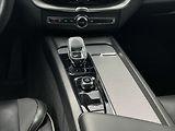Volvo XC60 2,0 B4 A8 Ultimate Dark LED - náhled 11