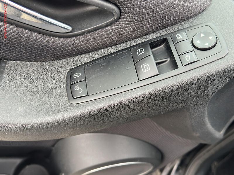 Mercedes-Benz Třídy B (2011) 2.0d, ČR - fotka 11 z 16