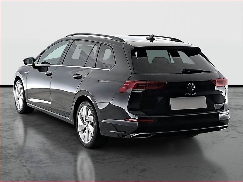 Volkswagen Golf (2023) Style 1.5 TSI - fotka 4 z 16