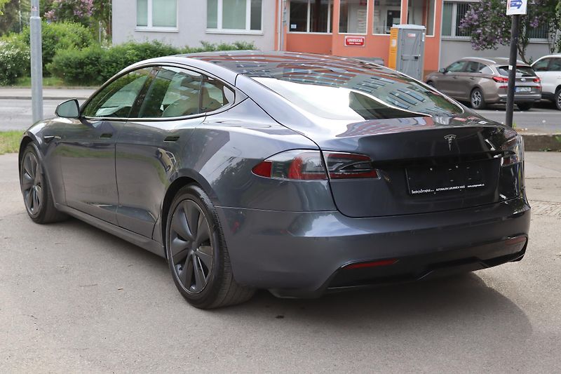 Tesla Model S LONG RANGE AWD 493kW - fotka 13 z 50