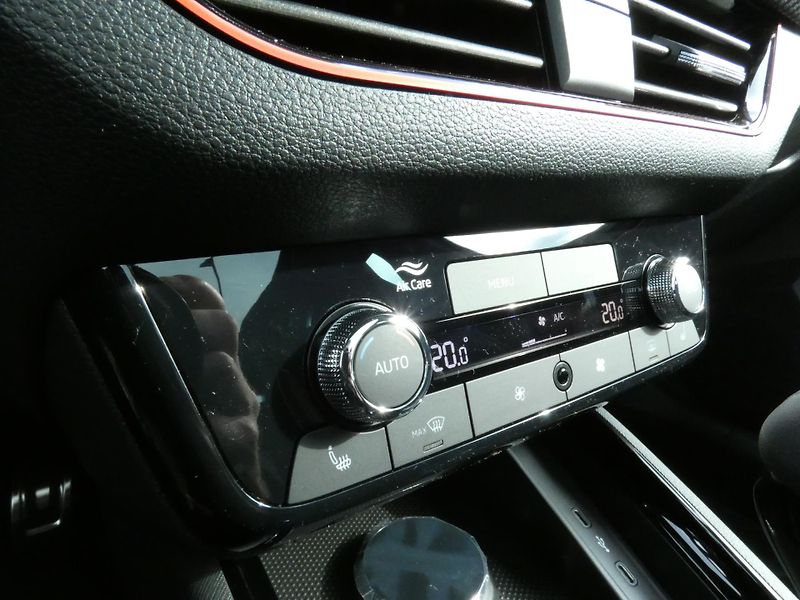 Škoda Scala Monte Carlo 1,0 TSI DSG - fotka 28 z 30