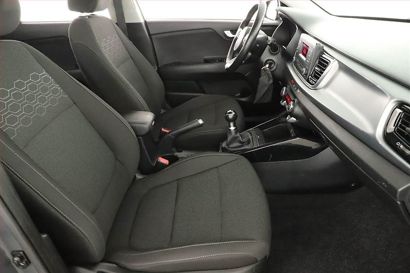 Kia Rio (2022) Exclusive 1.2 DPI, ČR,1.maj - fotka 7 z 12