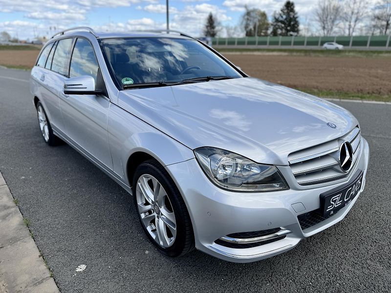 Mercedes-Benz Třídy C 180 CGI 7G AUTOMAT 2X KOLA - fotka 7 z 40