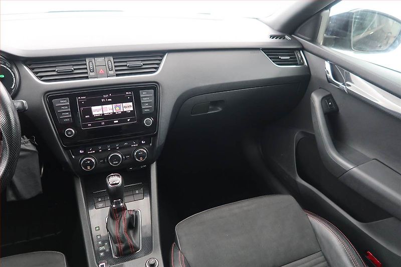 Škoda Octavia (2016) RS 2.0 TDI, Automat, Tempomat - fotka 8 z 22