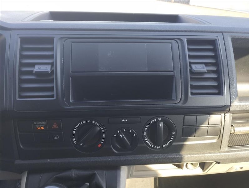 Volkswagen Transporter 2,0 62KW - fotka 14 z 16