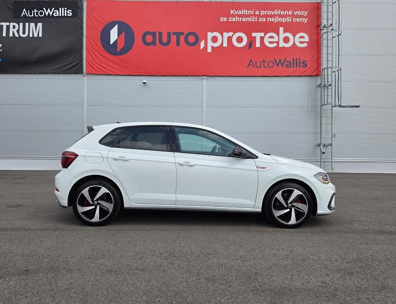 Volkswagen Polo GTI 2.0TSI DSG 152kW DPH 1.Maj - fotka 5 z 22