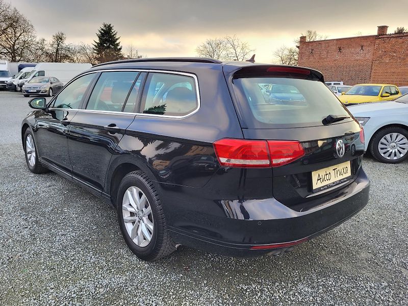 Volkswagen Passat 2.0 TDi 140kW DSG COMFORTLINE - fotka 3 z 49
