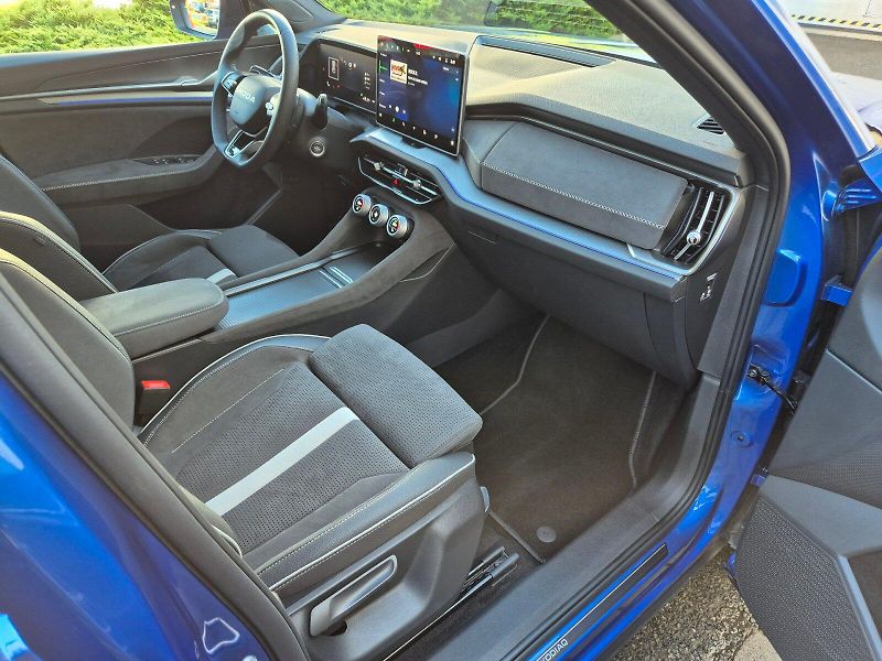 Škoda Kodiaq (2025) Sportline 4x4 2.0 TDI 142 kW 7 - fotka 20 z 33