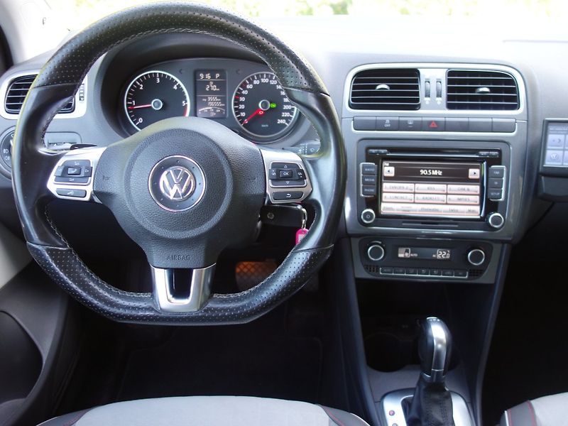 Volkswagen Polo (2010) 1.6TDI 66kW DSG BEATS -DPH - fotka 13 z 41