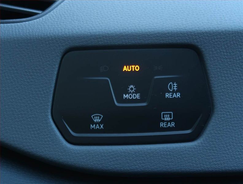 Volkswagen ID.3 (2020) Pro Perf. (62 kWh), SoH 87% - fotka 19 z 22