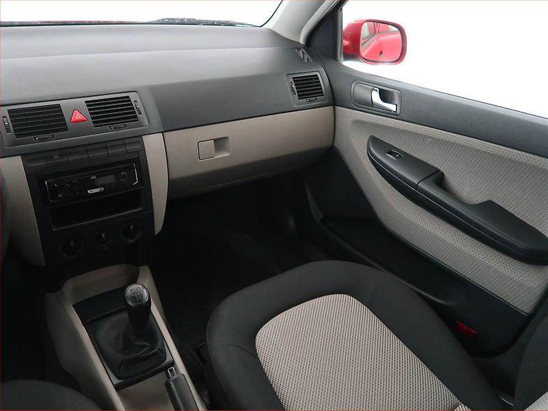 Škoda Fabia (2004) 1.2, nová STK, Tažné - fotka 8 z 15