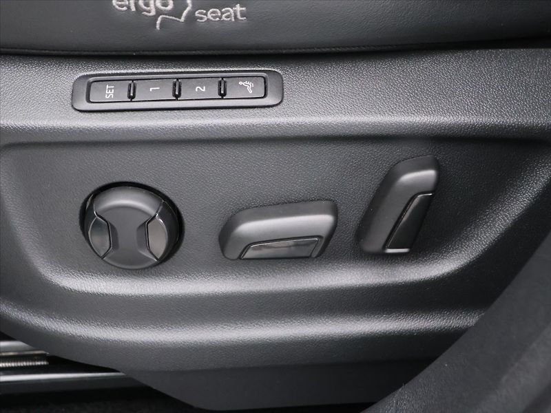 Škoda Kodiaq 2,0 TDI 147kW DSG 4x4 L&K DPH - fotka 12 z 23