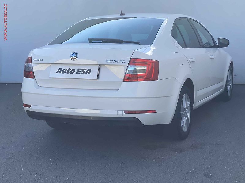 Škoda Octavia (2019) 1.6 TDI, ČR, Ambition Plus - fotka 4 z 18