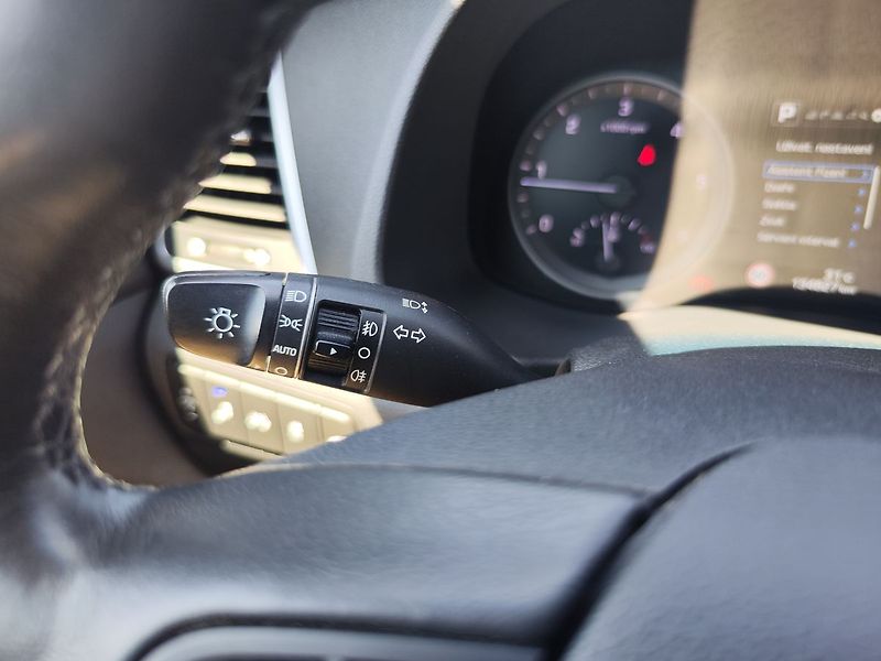 Hyundai Tucson 2.0 CRDi/136kW Premium AT 4x4 - fotka 30 z 37