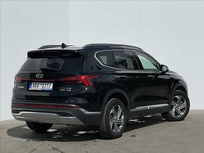 Hyundai Santa Fe 2,2 CRDi 4WD DCT Style ACC - fotka 3 z 22