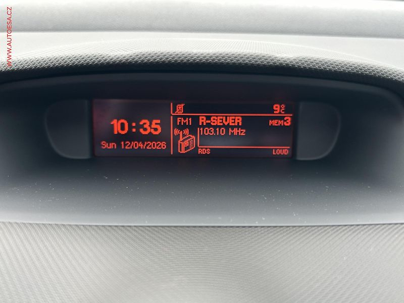 Peugeot 308 (2013) 1.6VTI, 1.maj,ČR, servis - fotka 15 z 15