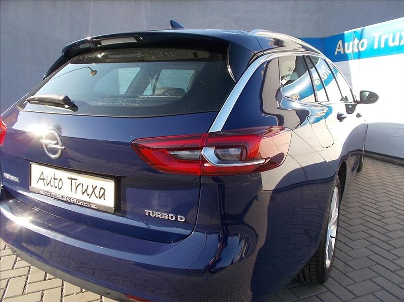 Opel Insignia ST 1.6 CDTi 100kW INNOVATION - fotka 42 z 46