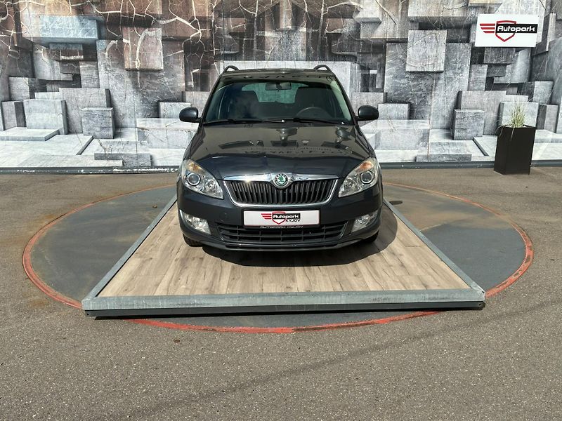 Škoda Fabia (2010) 1.2TSi,63KW,VYHŘ.SEDADLA,TEMP. - fotka 2 z 21