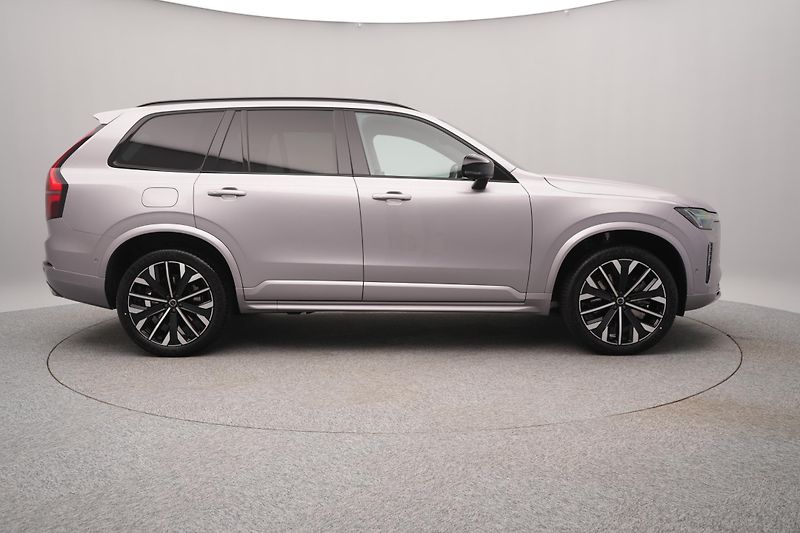 Volvo XC90 (2026) T8 AWD Plug-in DARK PLUS 7m - fotka 13 z 28