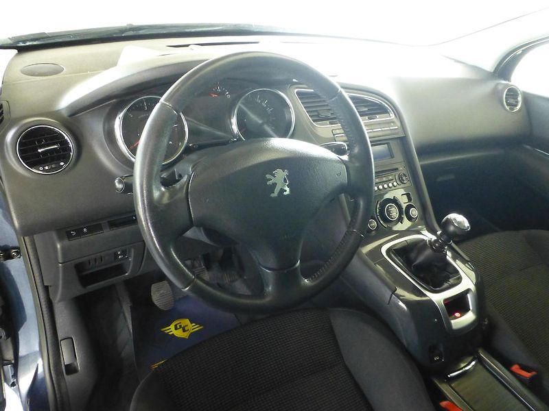 Peugeot 5008 (2013) 2,0HDI-110KW**PANORAMA**VYHŘ.S - fotka 13 z 34