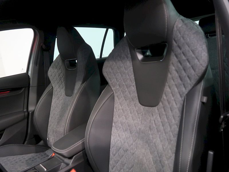 Škoda Octavia (2025) SPORTLINE 2.0TDI 110KW DSG CAN - fotka 14 z 43