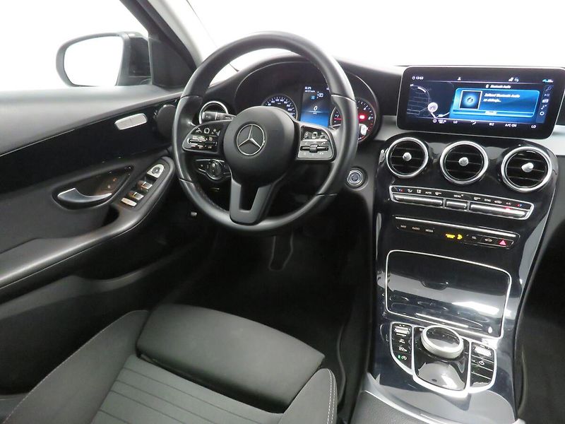 Mercedes-Benz Třídy C - fotka 15 z 25
