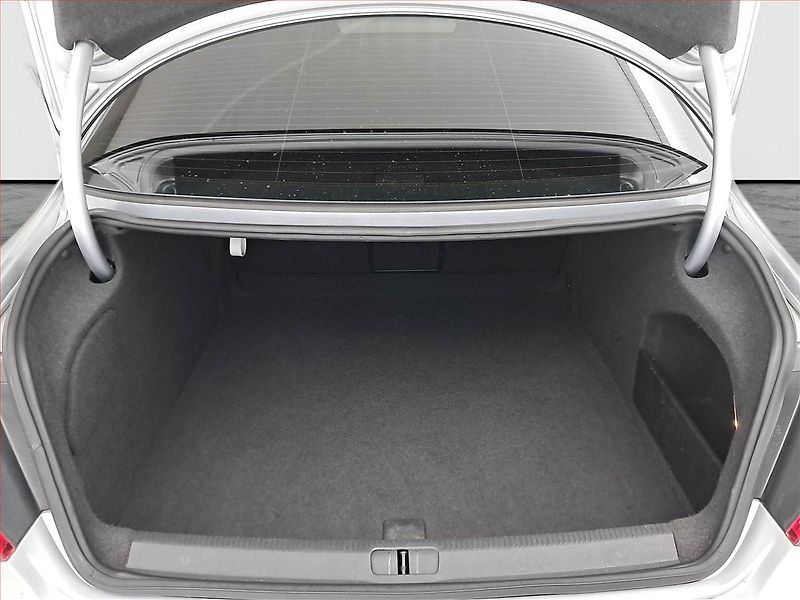 Volkswagen Passat CC (2009) 1.8 TSI, Tempomat - fotka 13 z 21