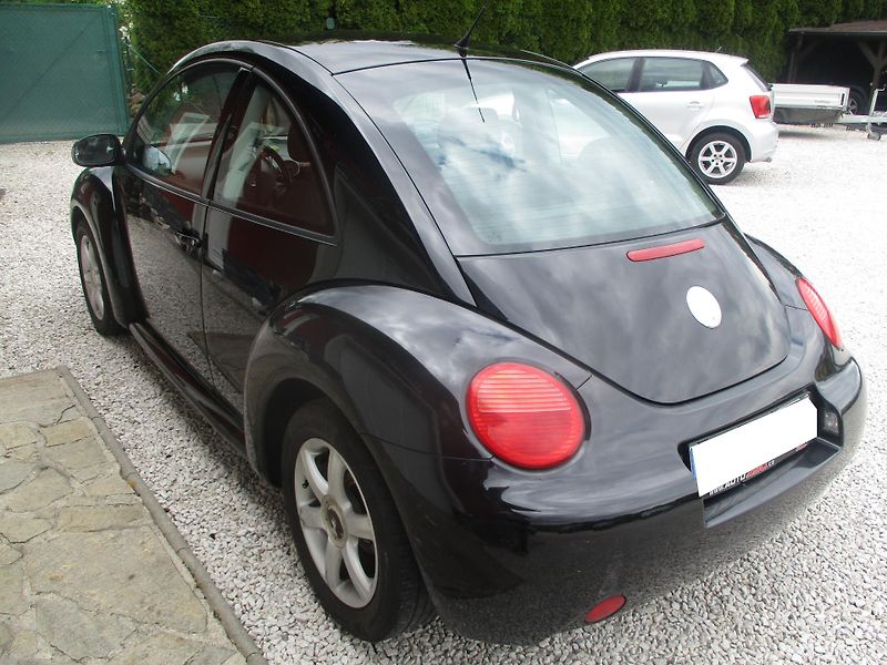 Volkswagen New Beetle 1.6i KLIMA NEHAVAROVANÉ - fotka 5 z 30