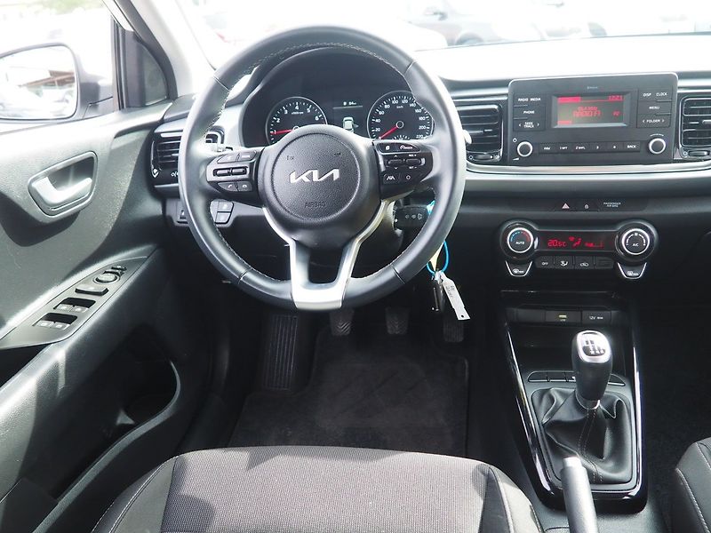 Kia Rio (2022) 1.0 T-GDI GPF Exclusive 74kW 6 - fotka 16 z 36