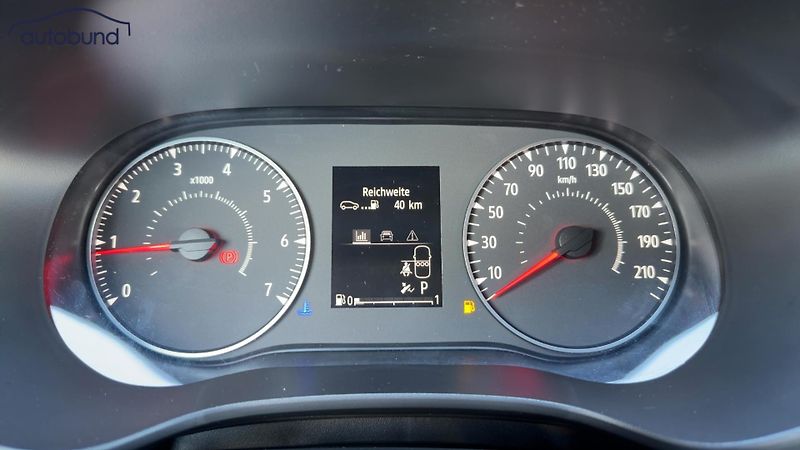 Dacia Logan 1,0 TCe 90 CVT Black Edition - fotka 11 z 22