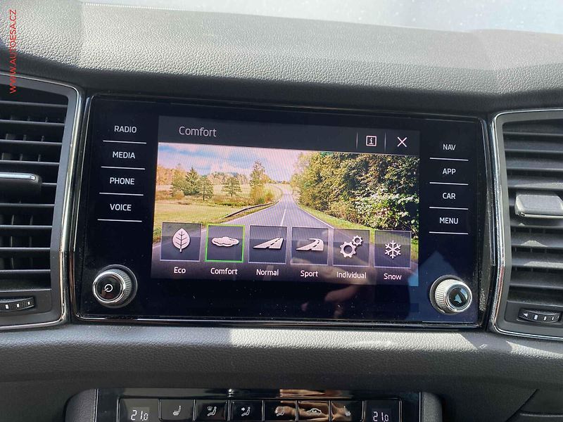Škoda Kodiaq (2017) 2.0 TDi 4x4, Style, DSG, LED - fotka 18 z 21