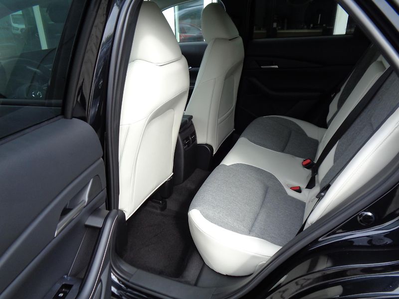 Mazda CX-30 (2026) 2,5 141PS, AT, Makoto, AKCE! - fotka 20 z 29