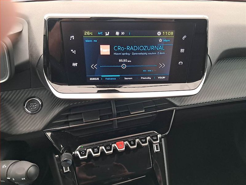 Peugeot 2008 (2022) Allure 50 kWh, SoH 90% - fotka 12 z 23