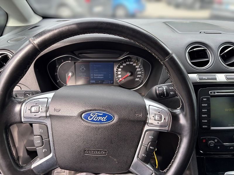 Ford Galaxy Titanium MAN. 7-míst  od FORD6 - fotka 8 z 17