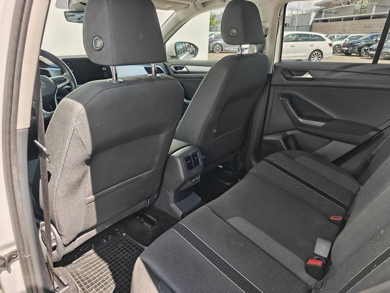 Volkswagen T-Roc Life 6G 1,0TSI - fotka 7 z 22