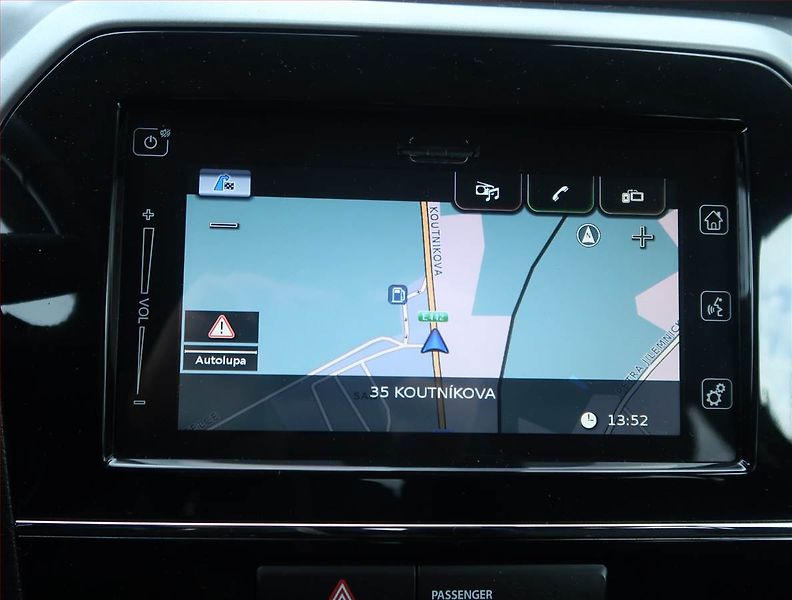 Suzuki Vitara (2019) 1.4 BoosterJet, 4X4, Tempomat - fotka 13 z 21