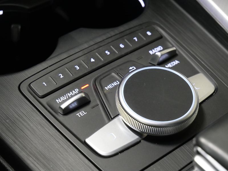 Audi A4 - fotka 23 z 27