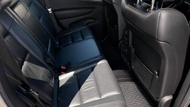 Jeep Grand Cherokee (2014) 3.0crdi,1 MAJITEL ČR,KŮŽE - fotka 8 z 9