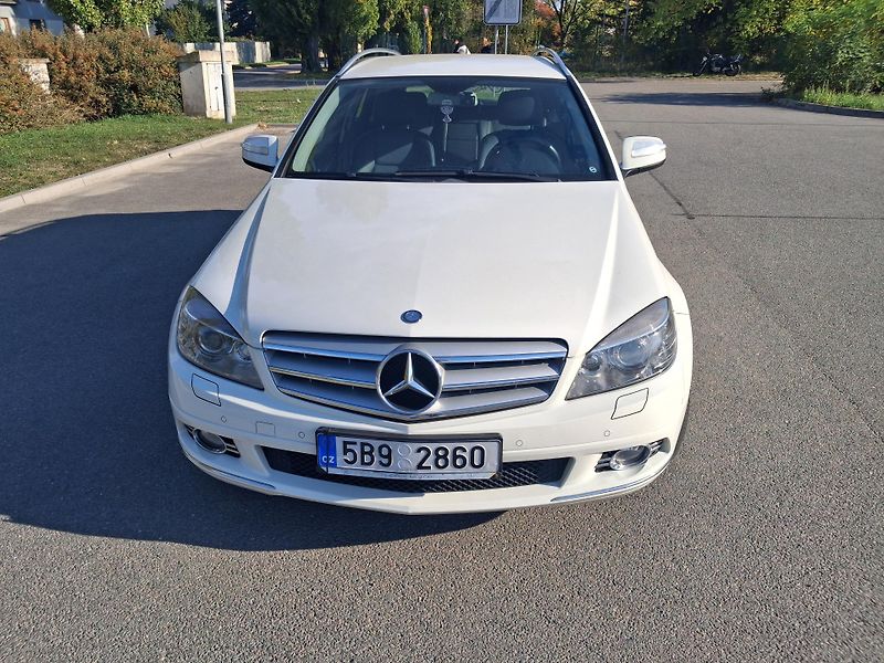 Mercedes-Benz Třídy C (2008) C200 CDI, ČR, STK do 6/2028  - fotka 2 z 41