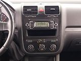 Volkswagen Golf (2009) 1.9 TDI, po STK, levný provoz - náhled 12
