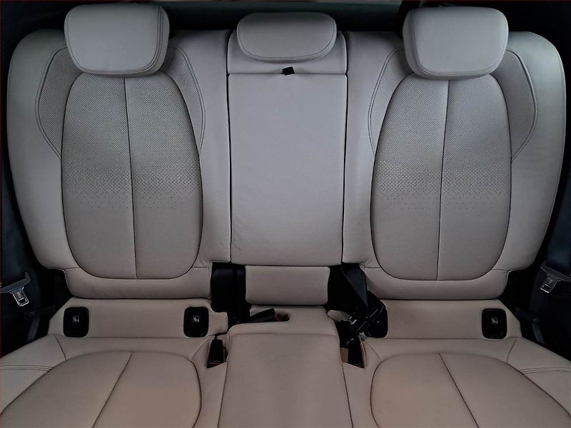 BMW X2 (2019) M Paket sDrive20i, Automat - fotka 10 z 18