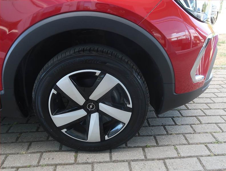 Opel Crossland X (2024) Smile 1.2 Turbo, Serv.kniha - fotka 15 z 18