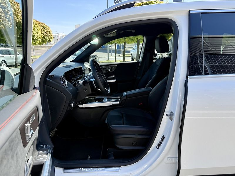 Mercedes-Benz GLB (2025) 200 d 4MATIC - fotka 23 z 45