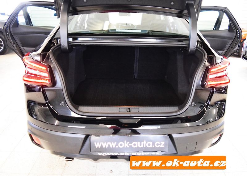 Citroën C4 X 1.2 PURETECH PACK 96 kW. - fotka 18 z 62