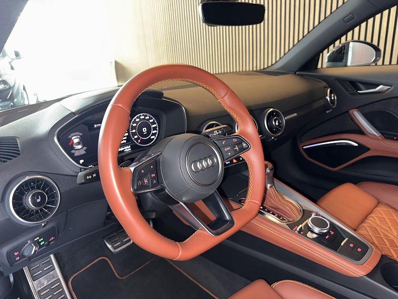 Audi TT 45 TFSI Coupé Exclusive B&O CZ - fotka 11 z 37