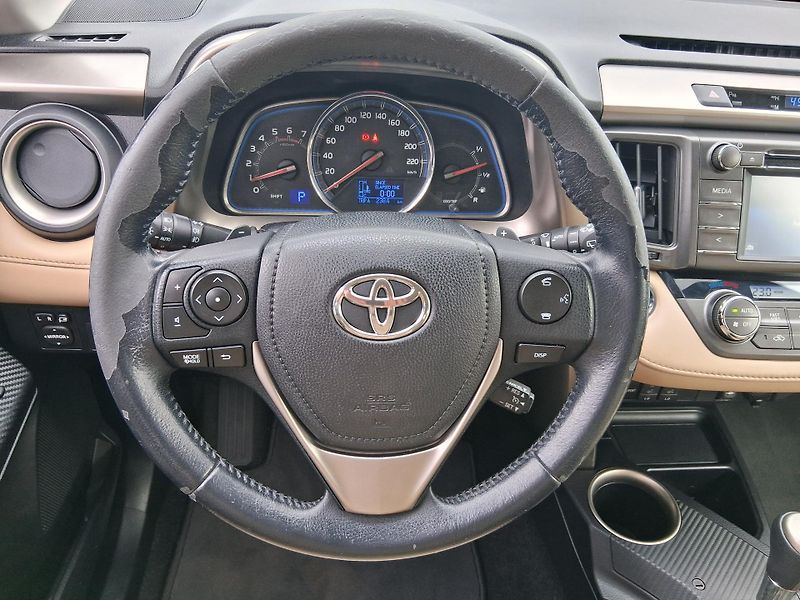 Toyota RAV4 PREMIUM 2.2 D-CAT 4x4 110 kW - fotka 11 z 32
