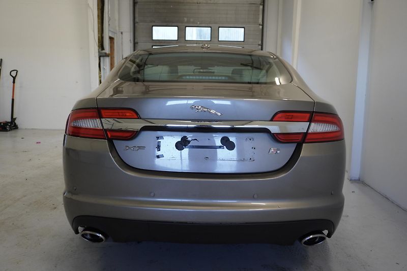 Jaguar XF 3.0D 202kW S-PORTFOLIO - fotka 7 z 34